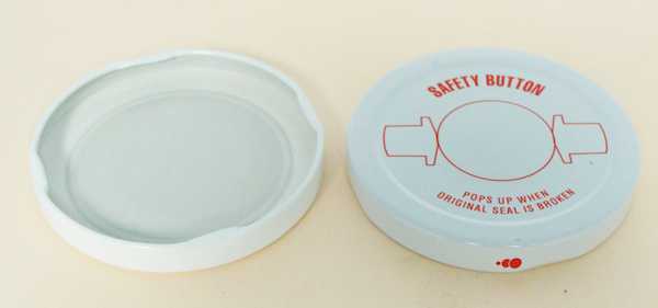 63-2030 WHITE TIN-PLATE STEEL METAL LUG / TWIST CLOSURE WITH PLASTISOL LINER