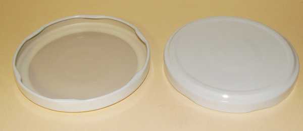 82-2040 WHITE TIN-PLATE STEEL BUTTONED METAL LUG / TWIST CLOSURE WITH PLASTISOL LINER