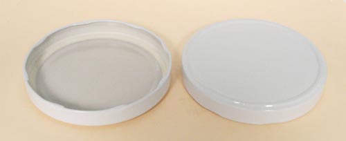 100-2055 WHITE TIN-PLATE STEEL METAL LUG / TWIST CLOSURE WITH PLASTISOL LINER