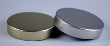45-400 WHITE SMOOTH SIDE / SMOOTH TOP STEEL UNISHELL CLOSURE WITH STANDARD EXPANDED POLYETHYLENE FOAM LINER