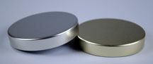 58-400 WHITE SMOOTH SIDE / SMOOTH TOP STEEL UNISHELL CLOSURE WITH STANDARD EXPANDED POLYETHYLENE FOAM LINER